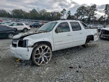  Salvage Chevrolet Avalanche
