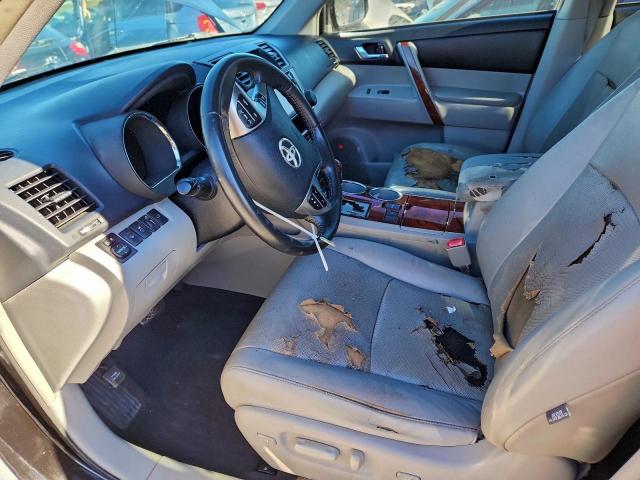 Toyota Highlander Limited Image 3