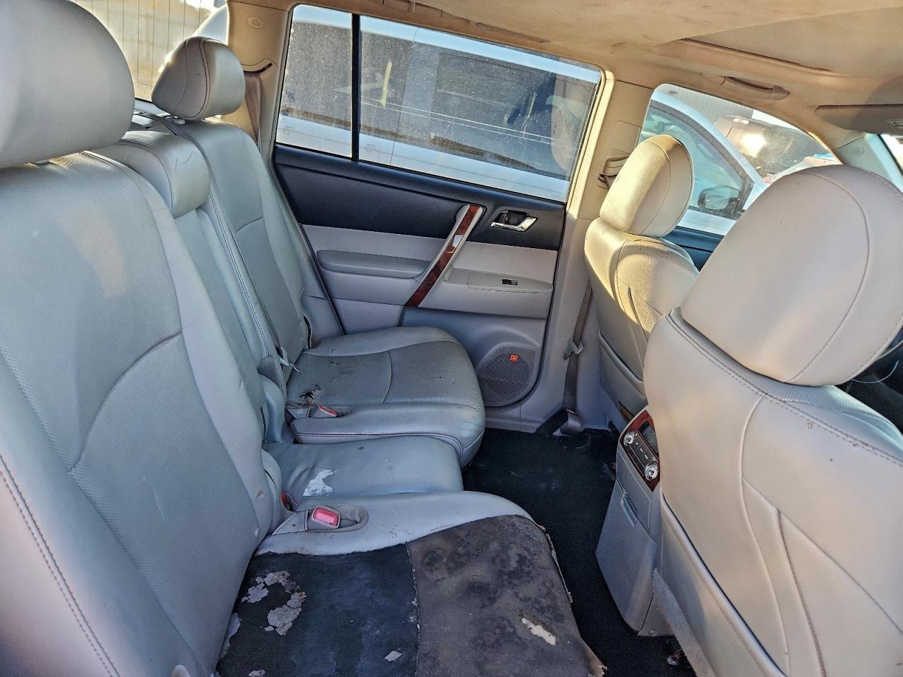 Toyota Highlander Limited Image 7