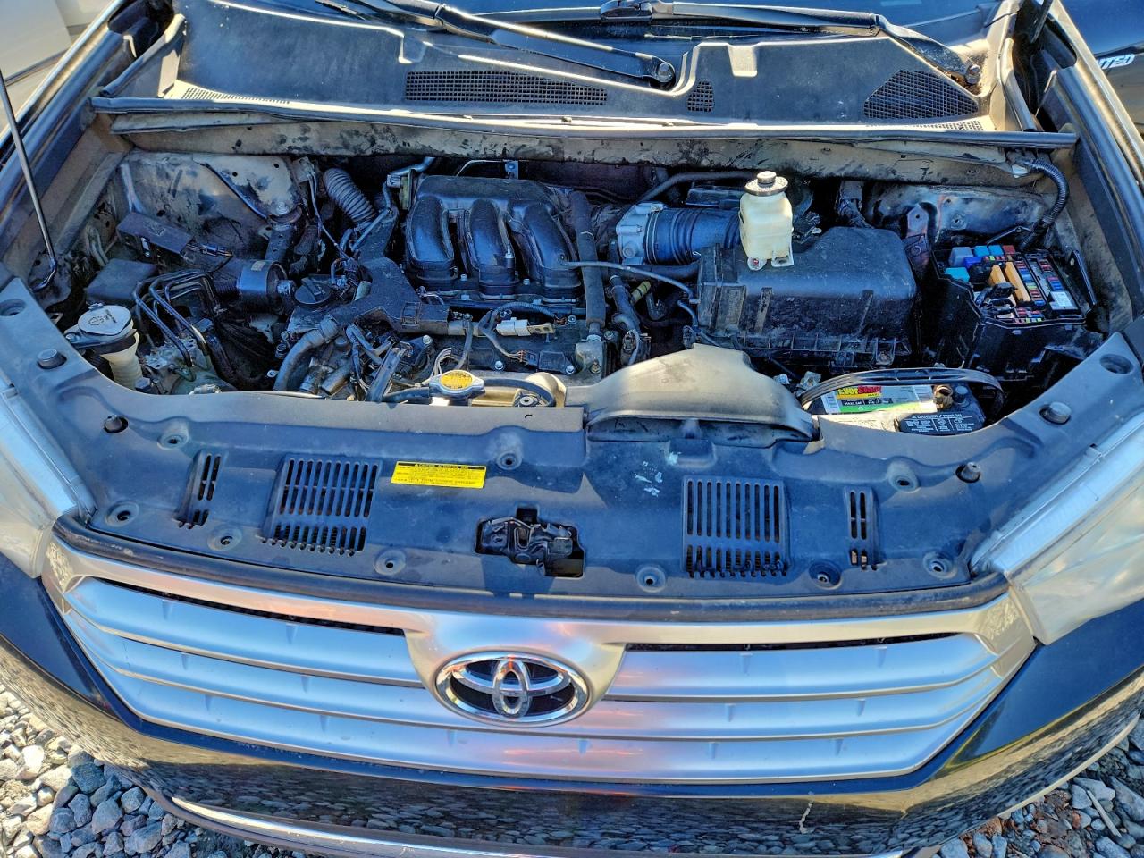 Toyota Highlander Limited Image 2