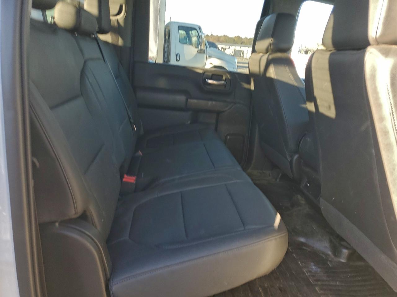 GMC Sierra K2500 Heavy Duty Image 6