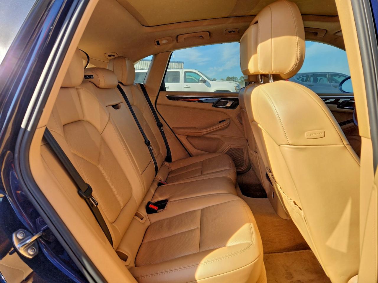 Porsche Macan S Image 5