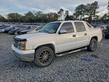  Salvage Chevrolet Avalanche