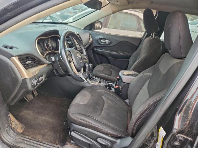 Jeep Grand Cherokee Latitude Image 9