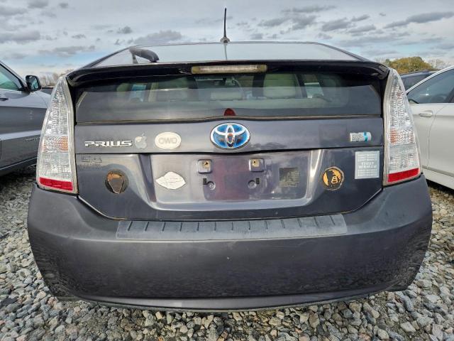 Toyota Prius Image 10