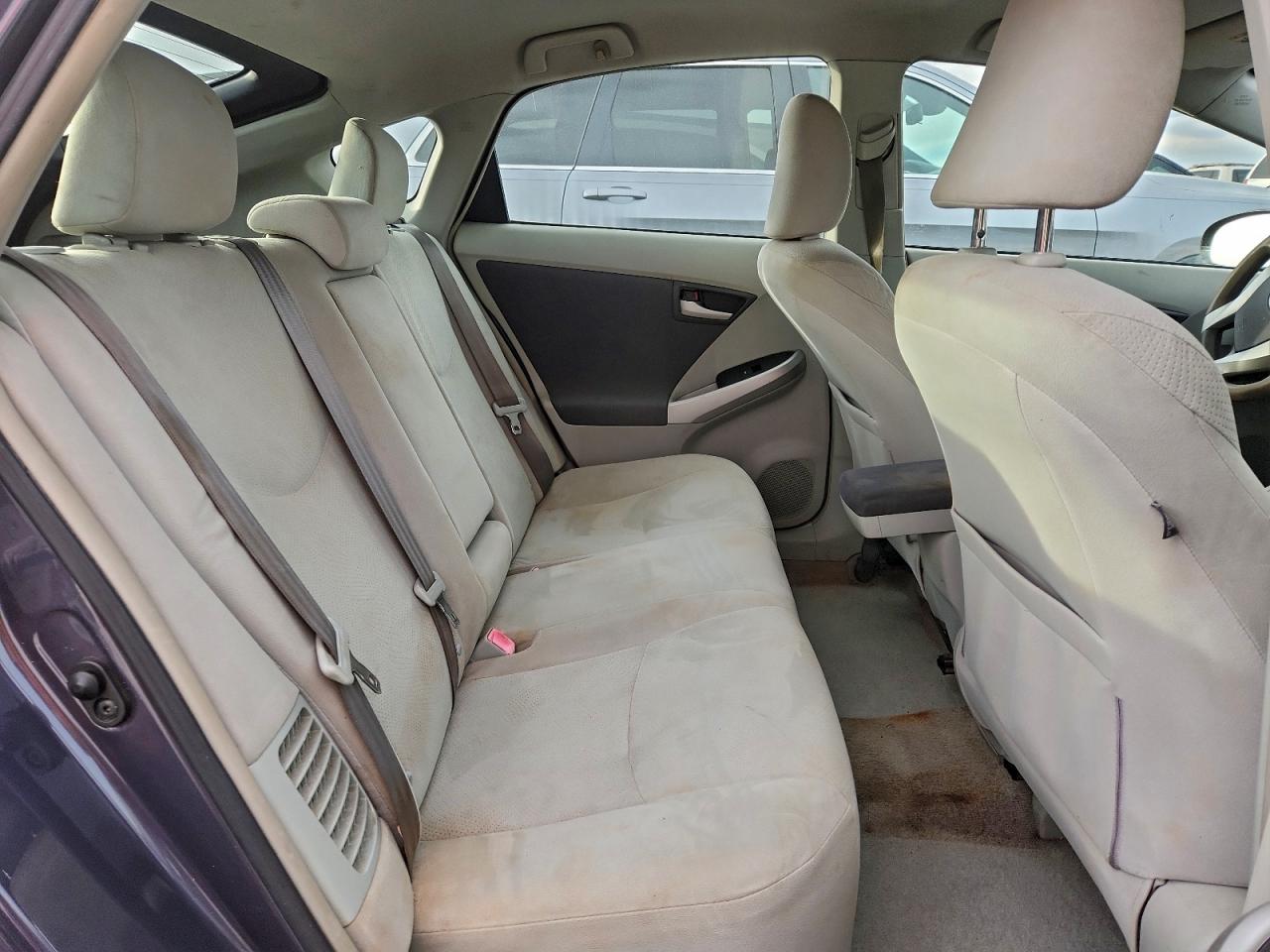 Toyota Prius Image 11