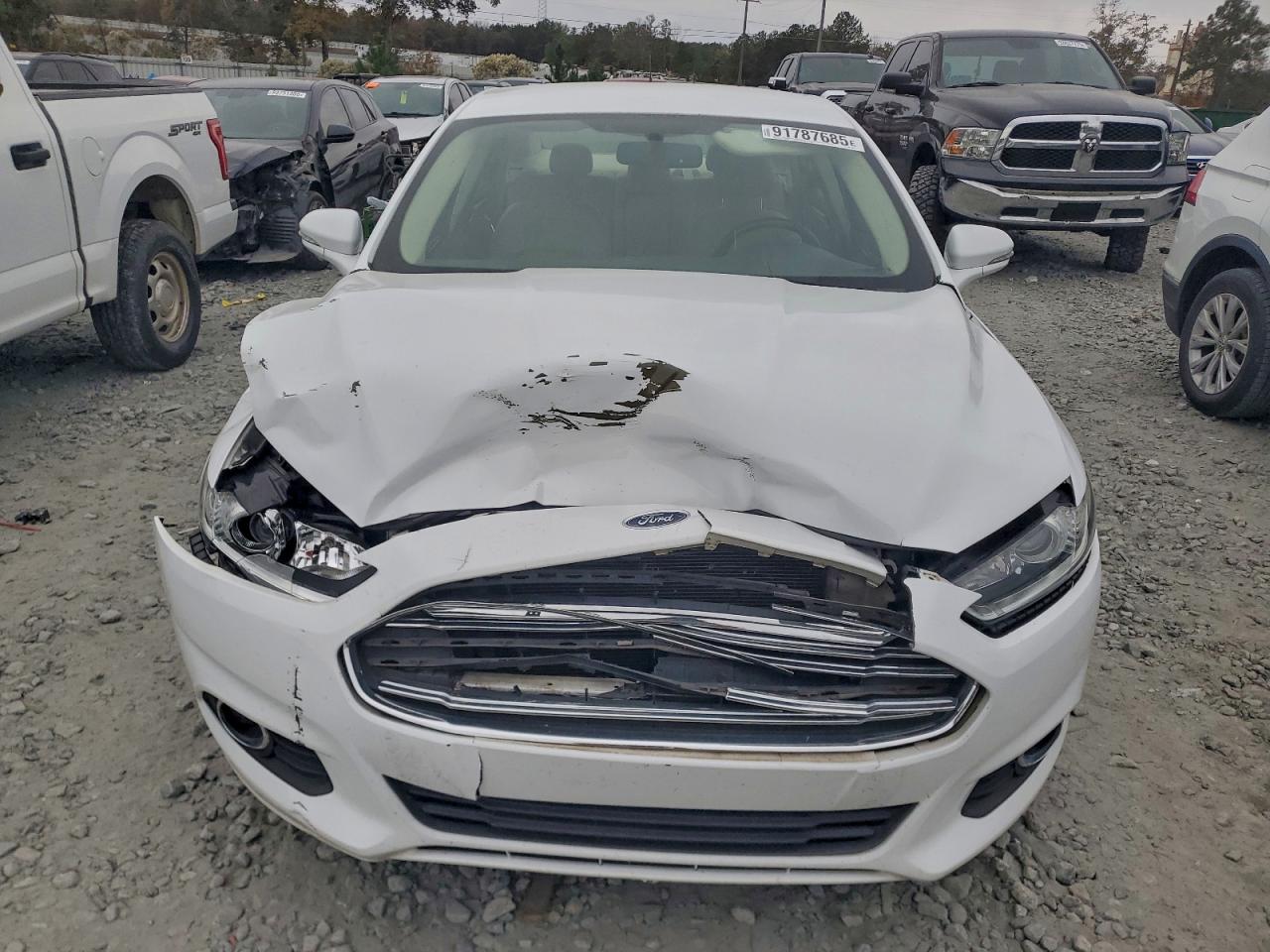 Ford Fusion Se Image 3