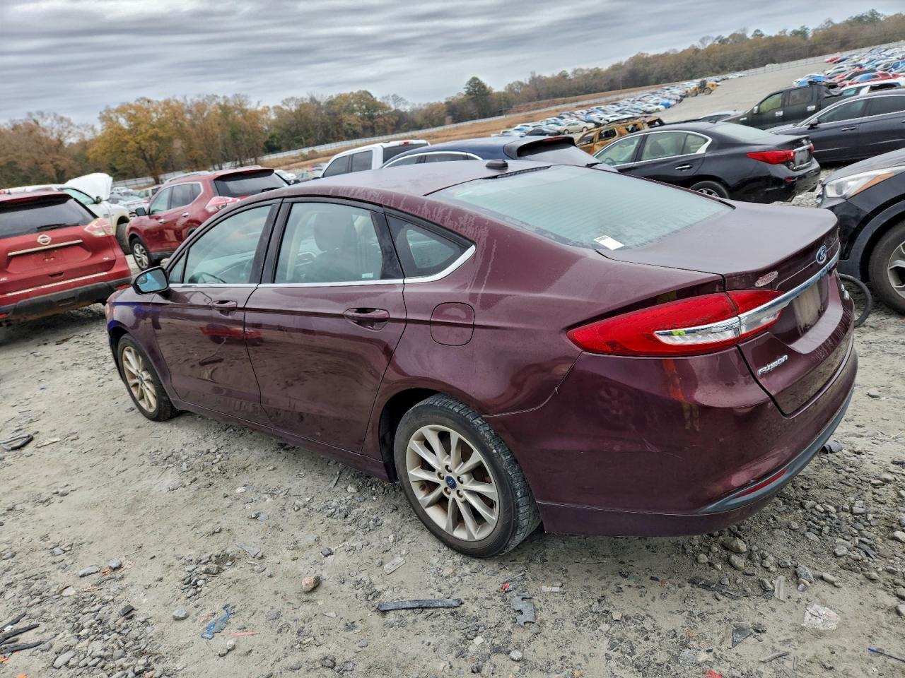 Ford Fusion Se Image 2