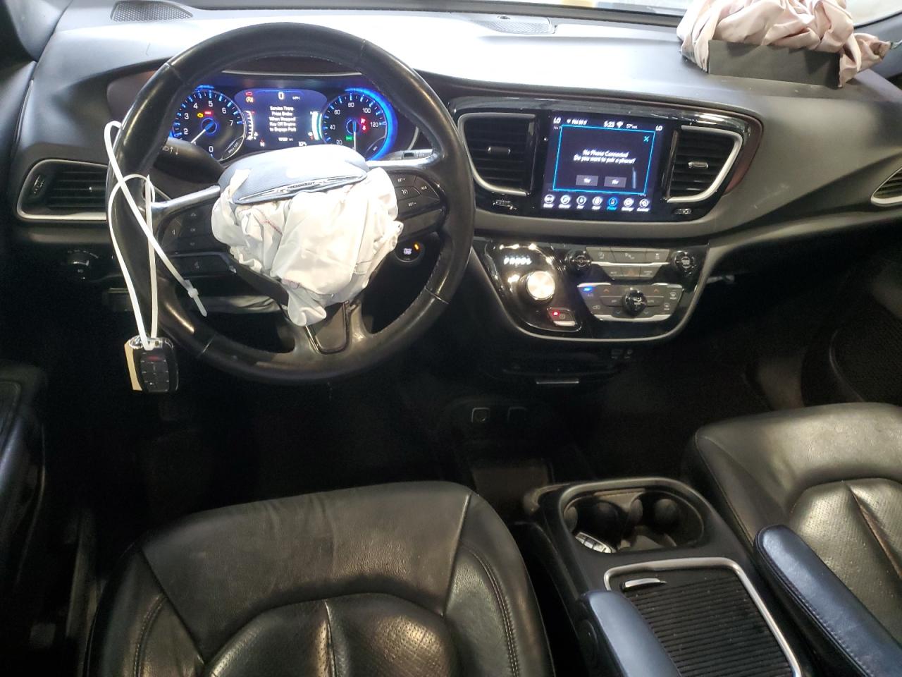 Chrysler Pacifica Touring L Plus Image 5