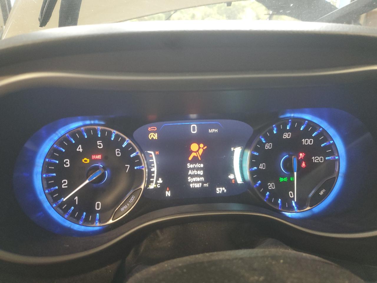 Chrysler Pacifica Touring L Plus Image 11