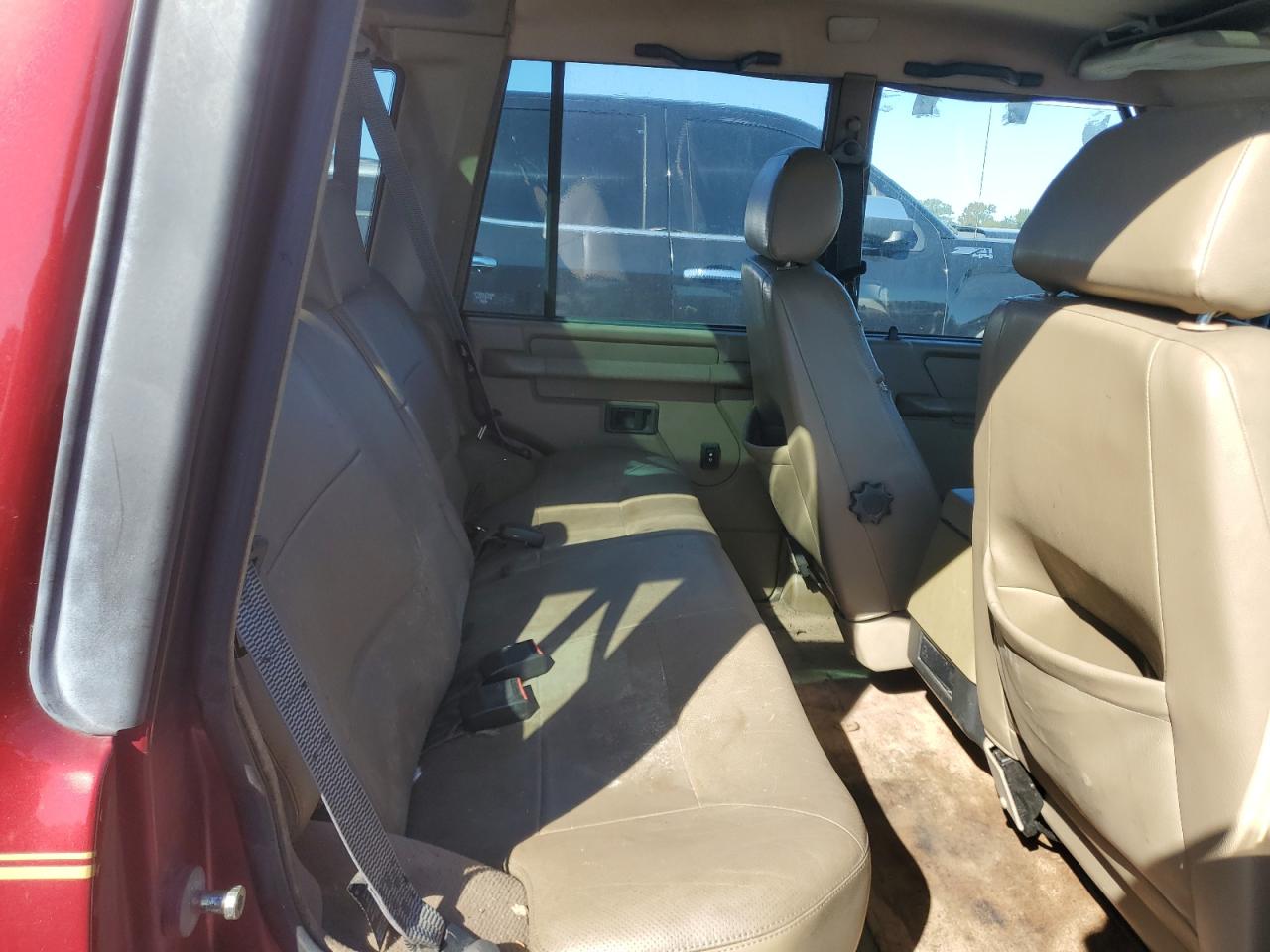 Land Rover Discovery Image 11