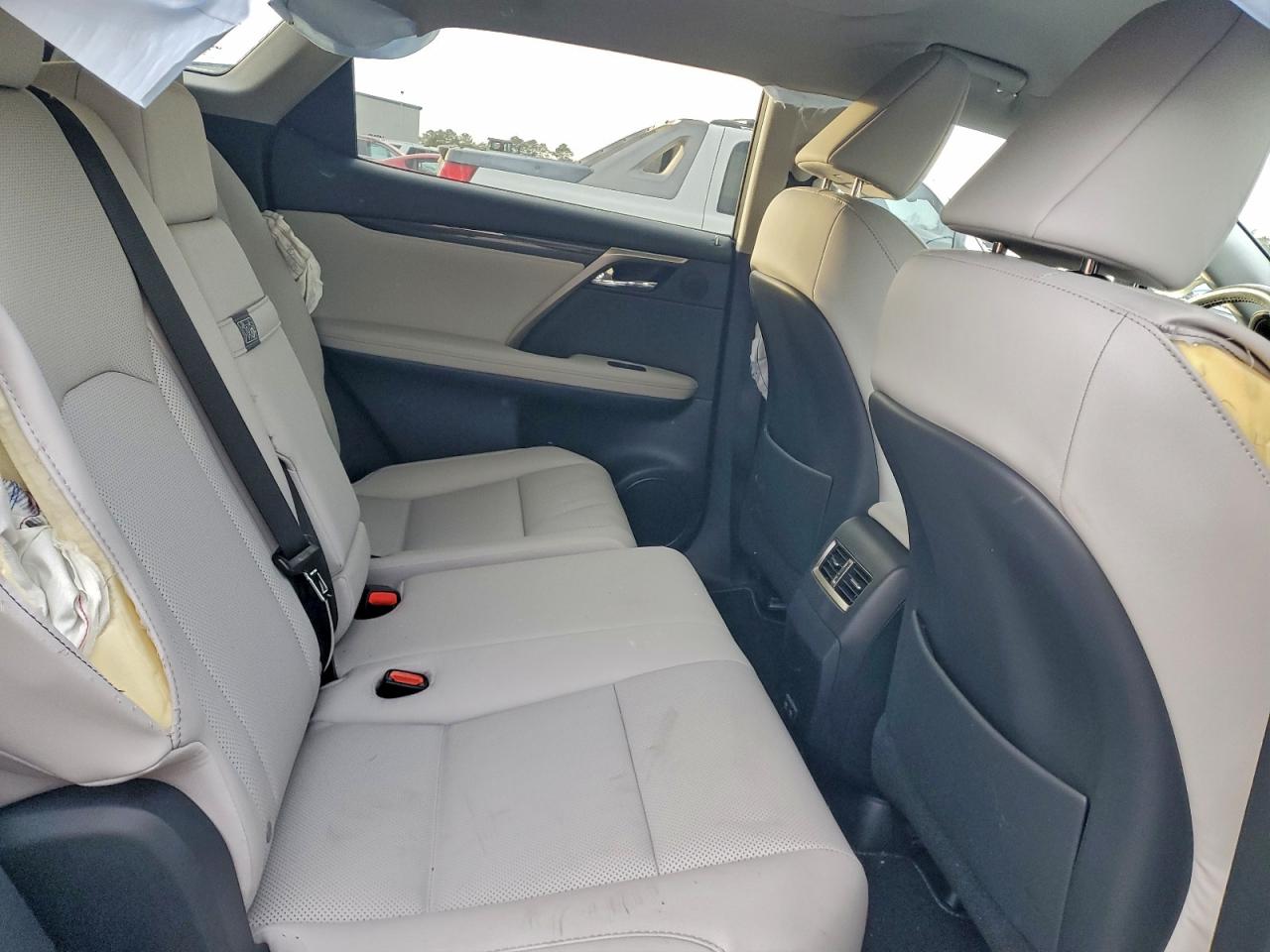 Lexus RX 350 Base Image 10