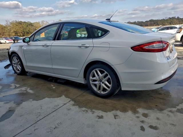 Ford Fusion Se Image 7