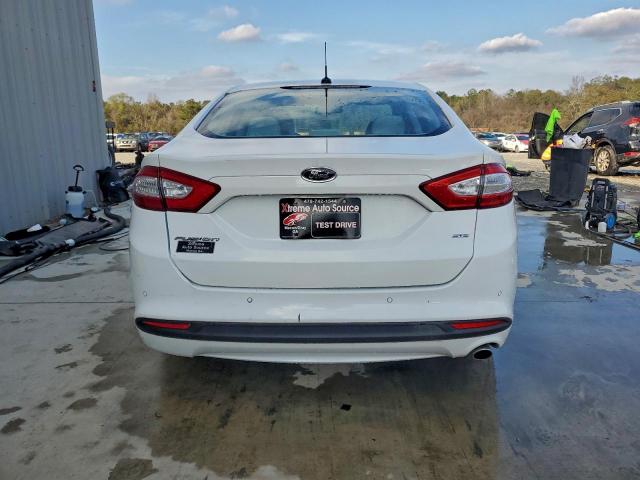 Ford Fusion Se Image 12
