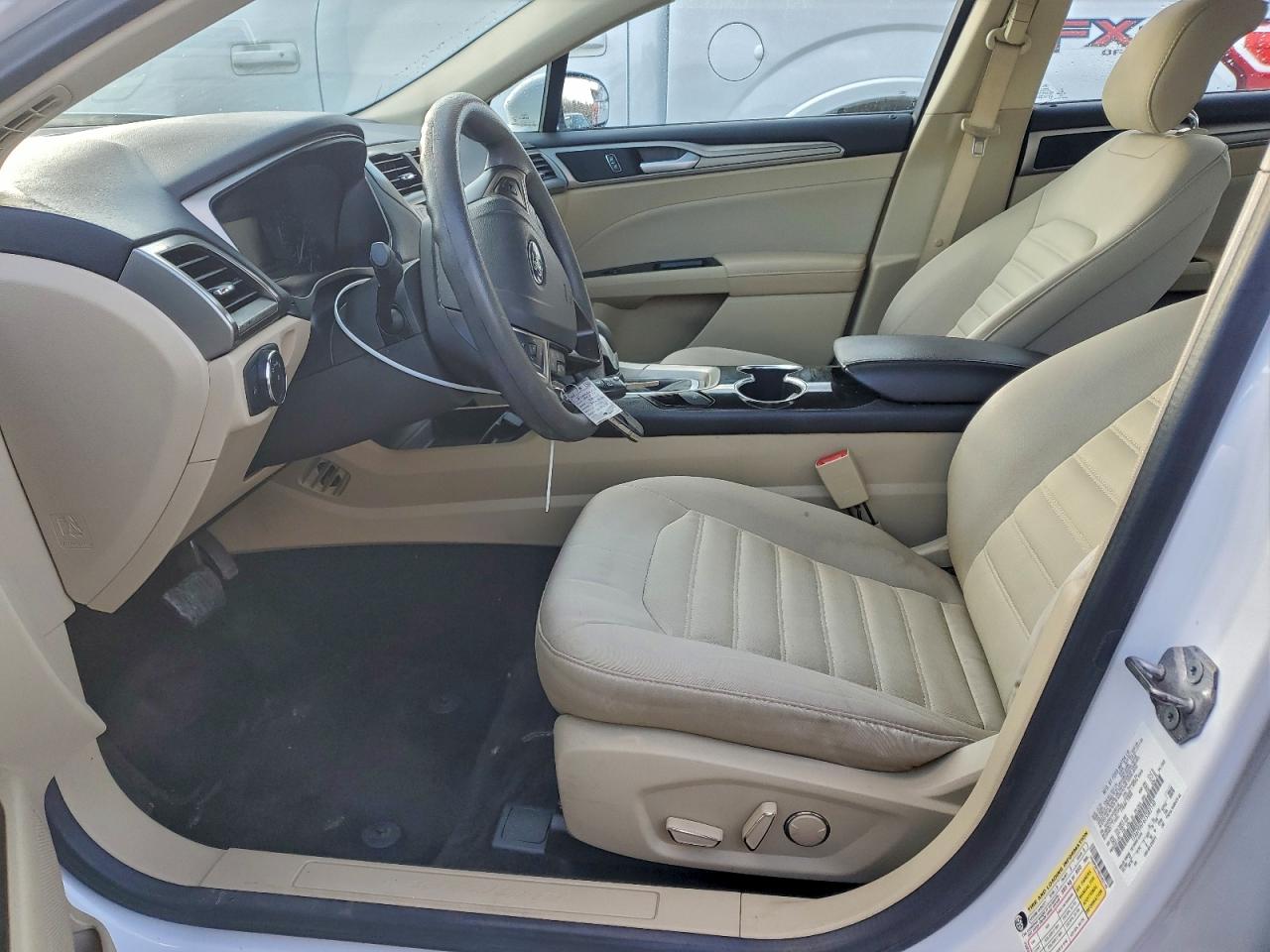 Ford Fusion Se Image 11