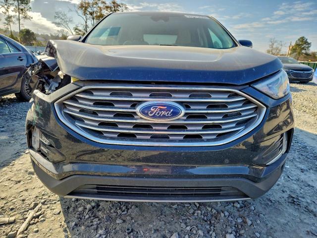 Ford Edge Titanium Image 13