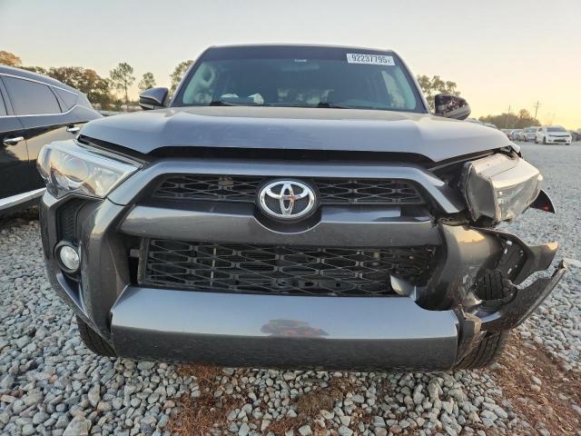 Toyota 4Runner Sr5 Image 6