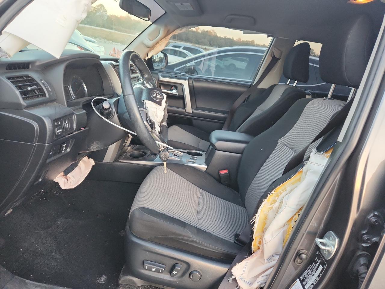 Toyota 4Runner Sr5 Image 4