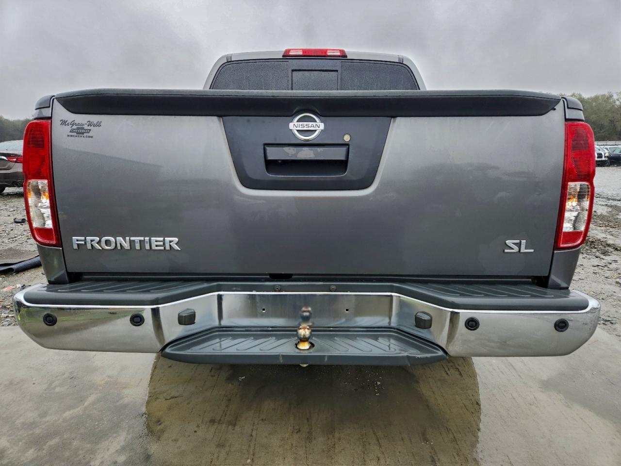 Nissan Frontier S Image 2