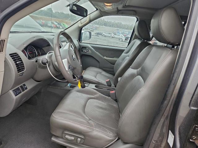 Nissan Frontier S Image 8