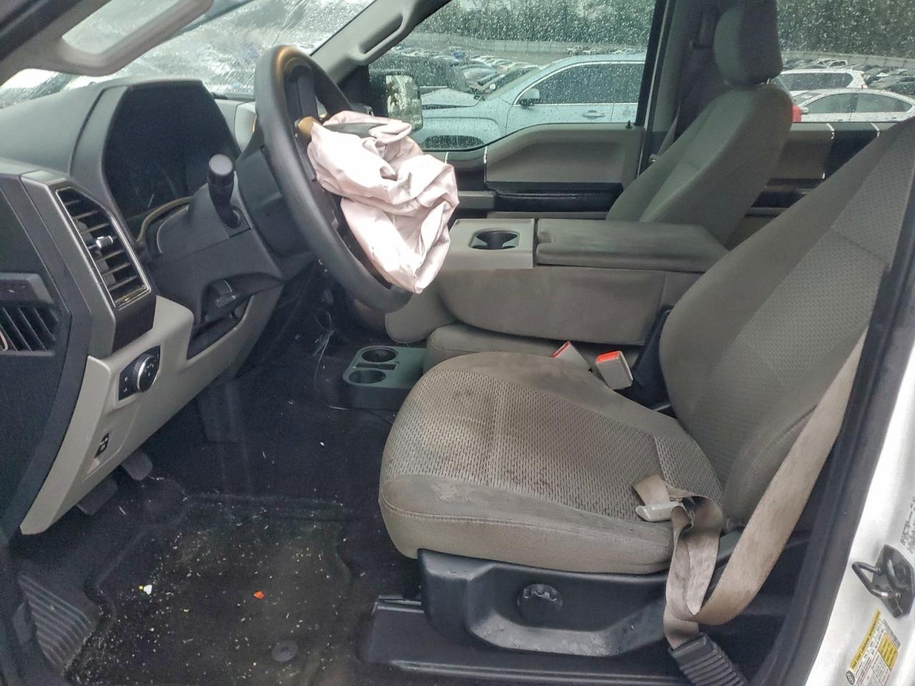 Ford F-150 Supercrew Image 2