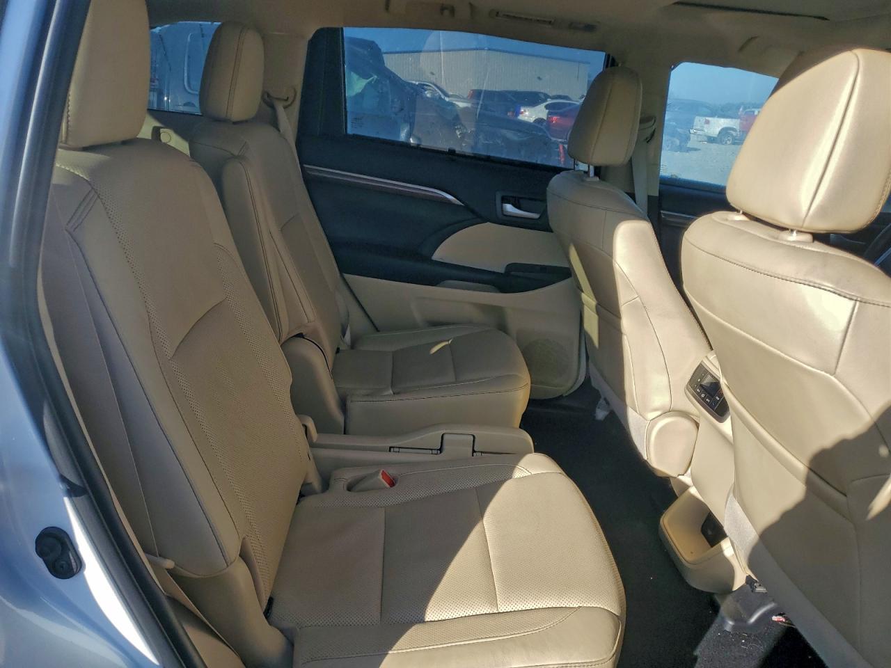 Toyota Highlander Hybrid Limited Image 5