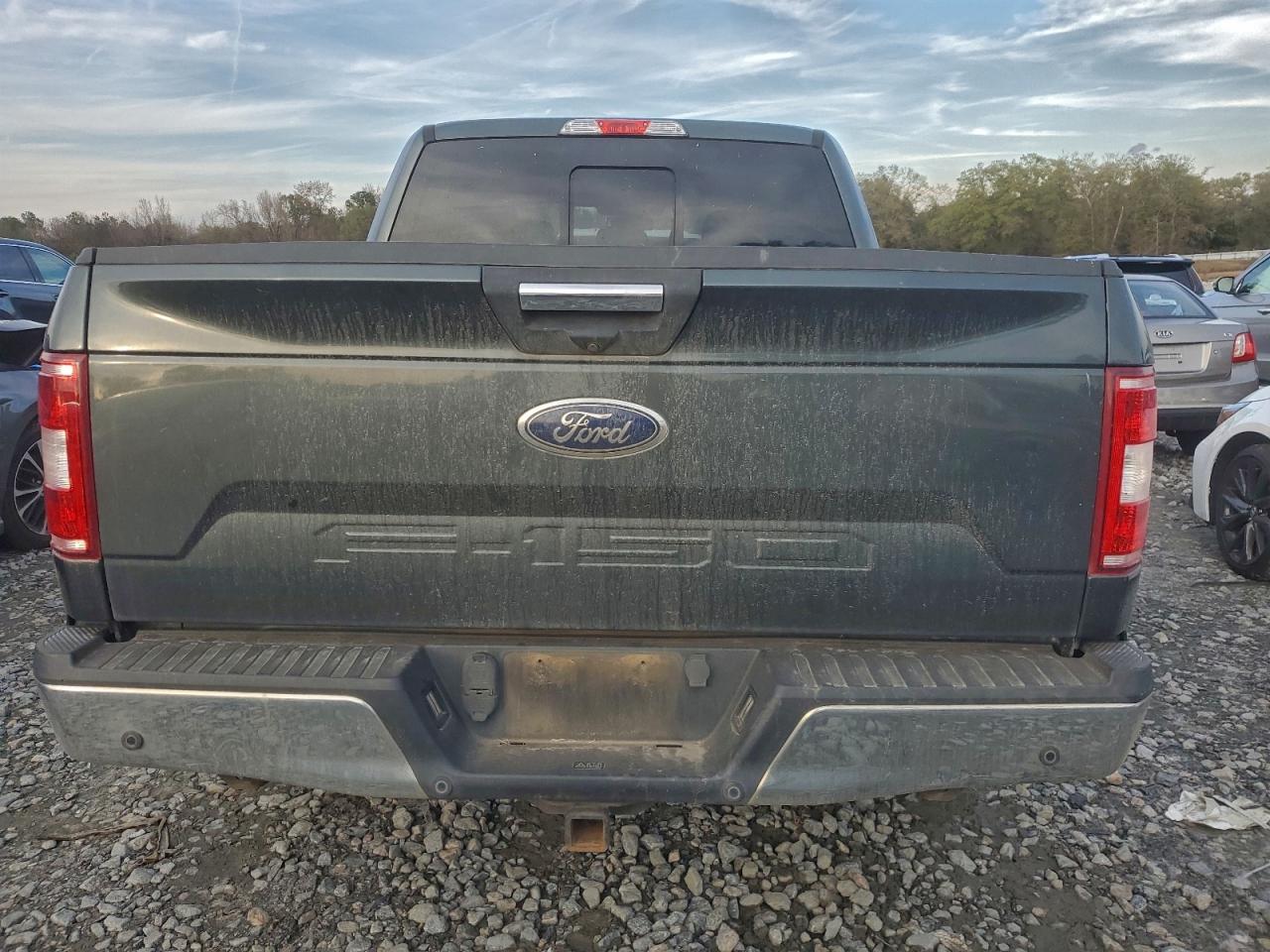 Ford F-150 Supercrew Image 9