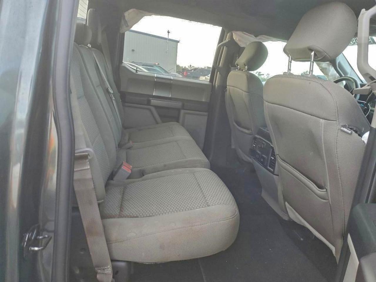 Ford F-150 Supercrew Image 5