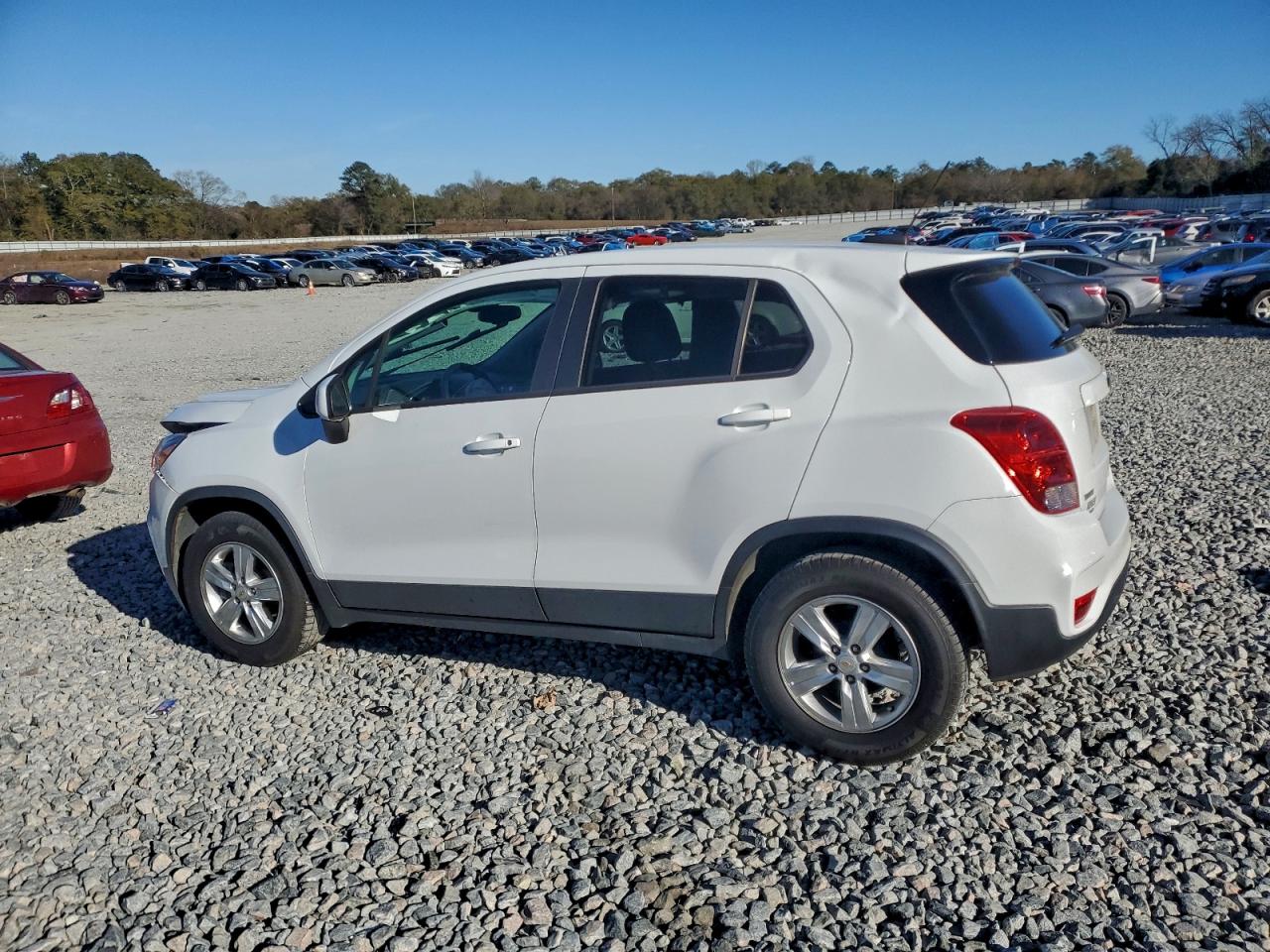 Chevrolet Trax Ls Image 2