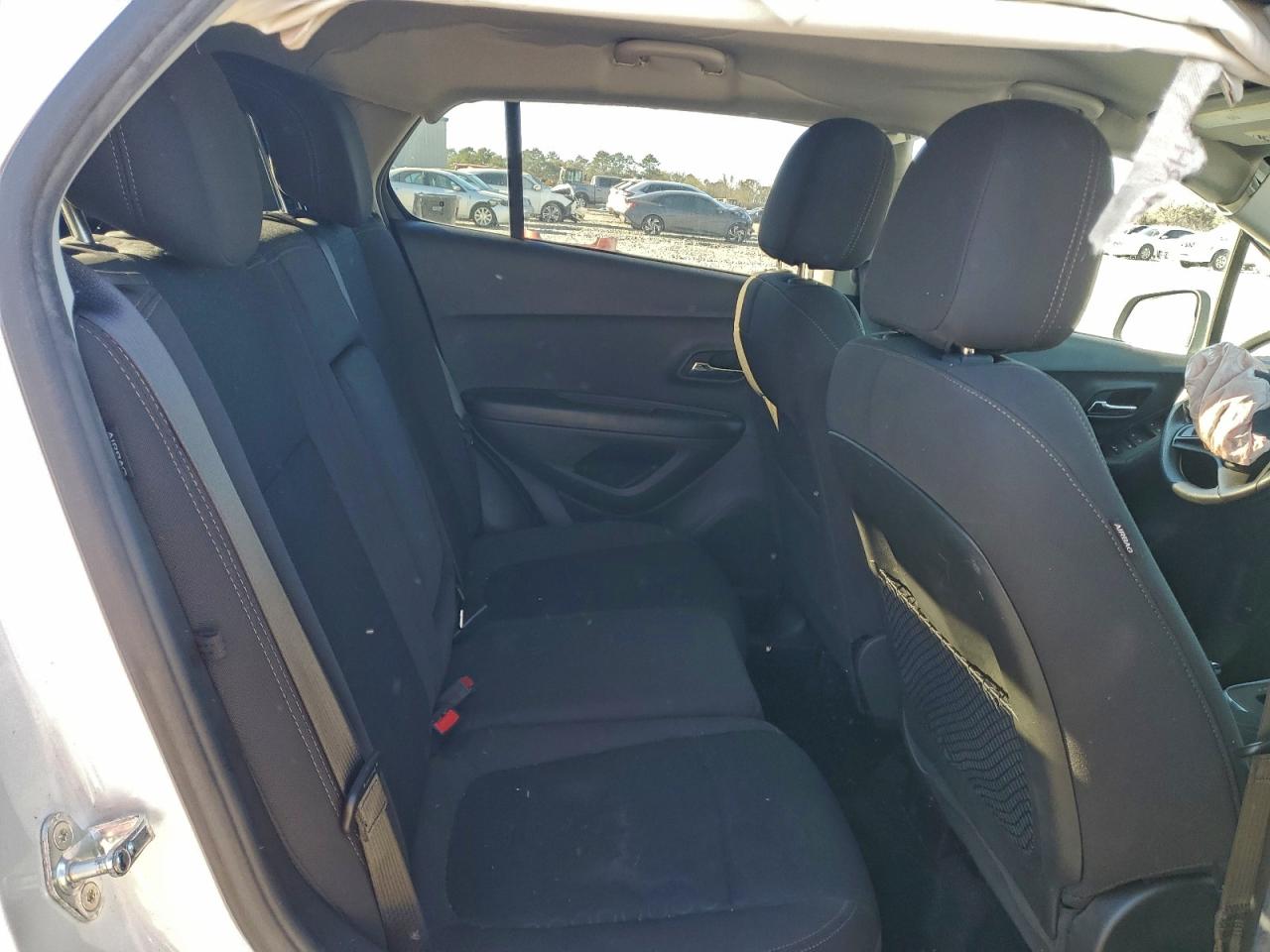 Chevrolet Trax Ls Image 5