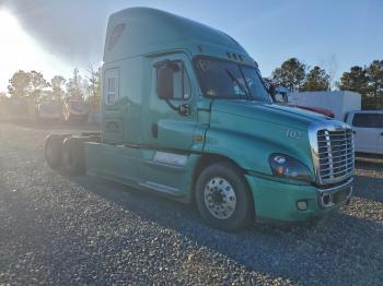  Salvage Freightliner Cascadia