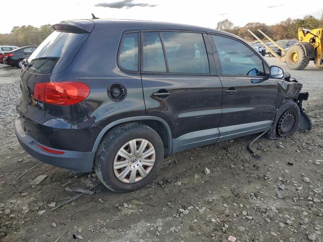 Volkswagen Tiguan S Image 2