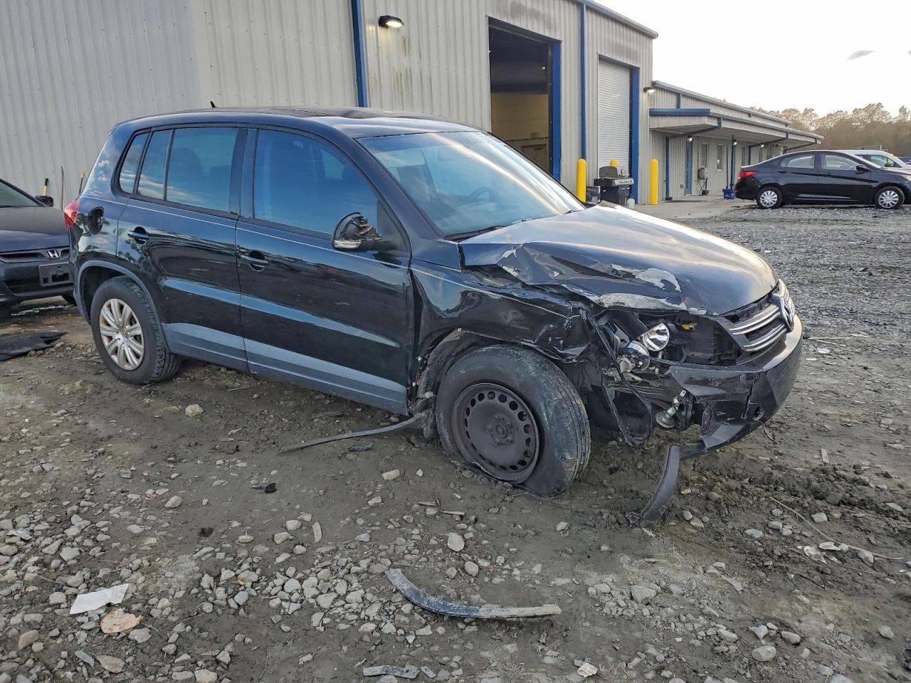 Volkswagen Tiguan S Image 13