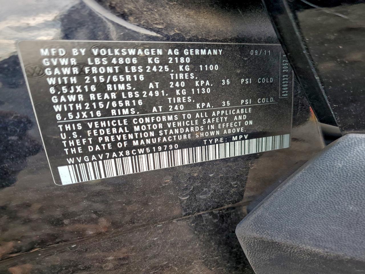 Volkswagen Tiguan S Image 7