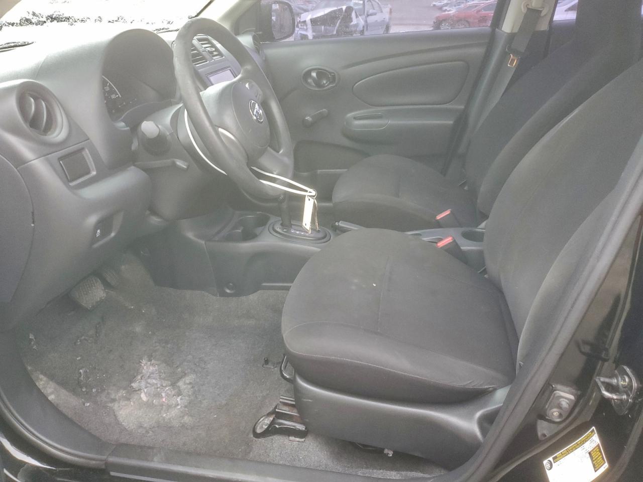 Nissan Versa S Image 8