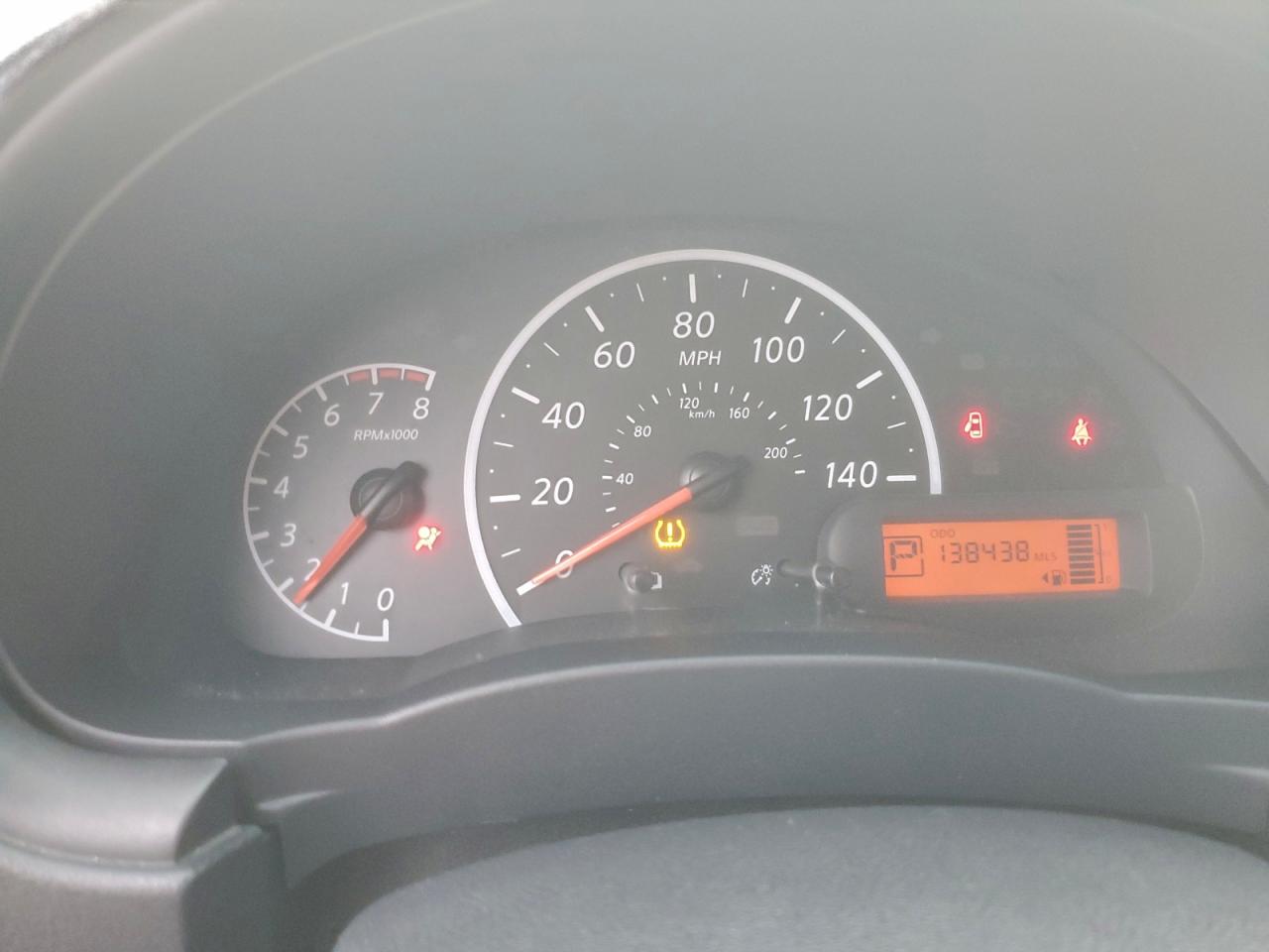 Nissan Versa S Image 11