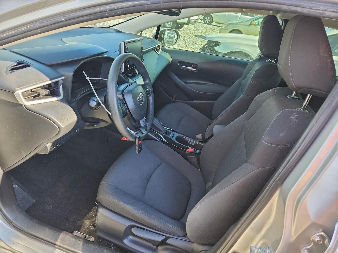 Toyota Corolla Le Image 4