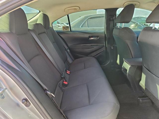 Toyota Corolla Le Image 9