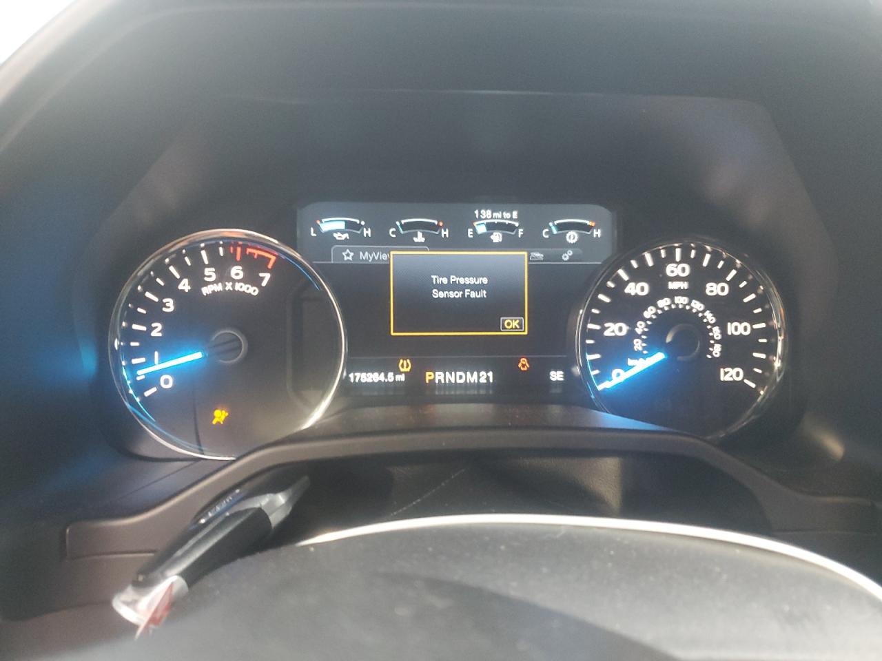 Ford F-150 Supercrew Image 12