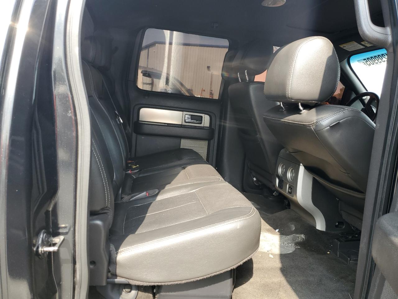 Ford F-150 Supercrew Image 8