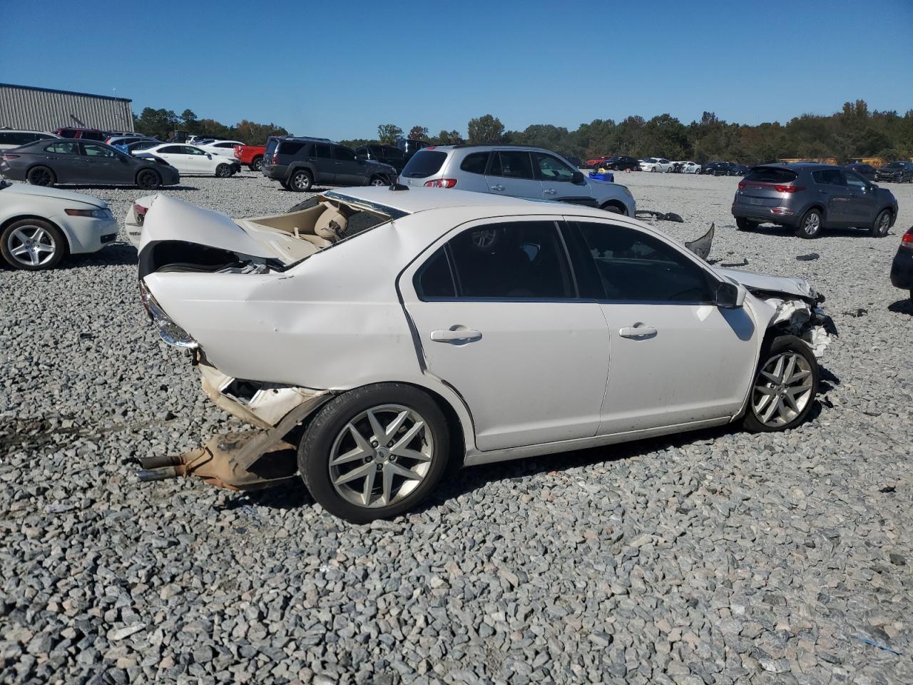 Ford Fusion Sel Image 2