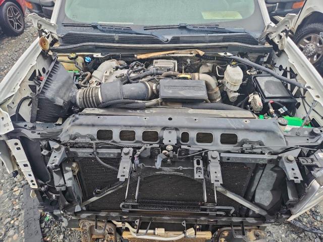 GMC Sierra K2500 Heavy Duty Image 4