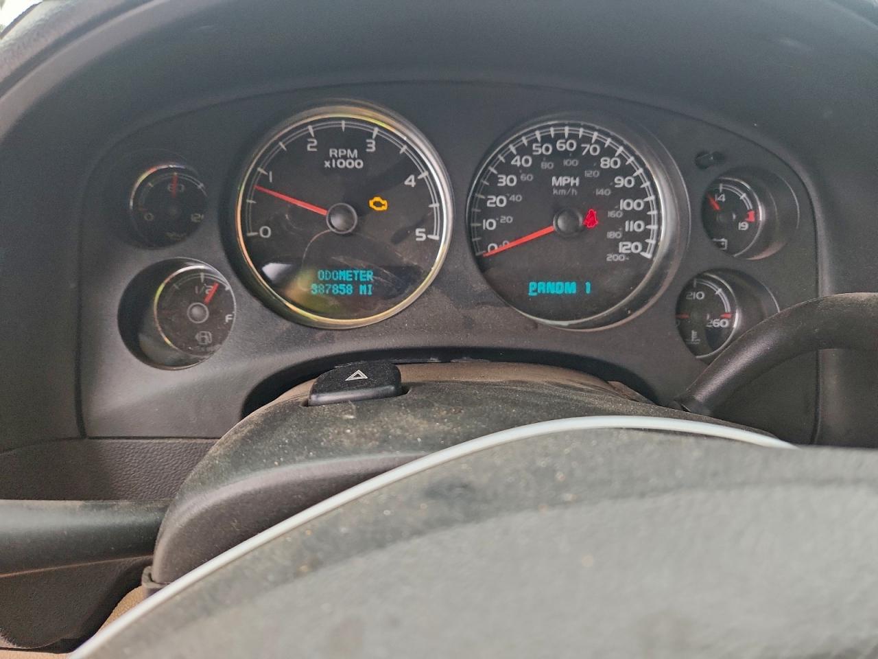 Chevrolet Silverado K2500 Heavy Duty Image 11