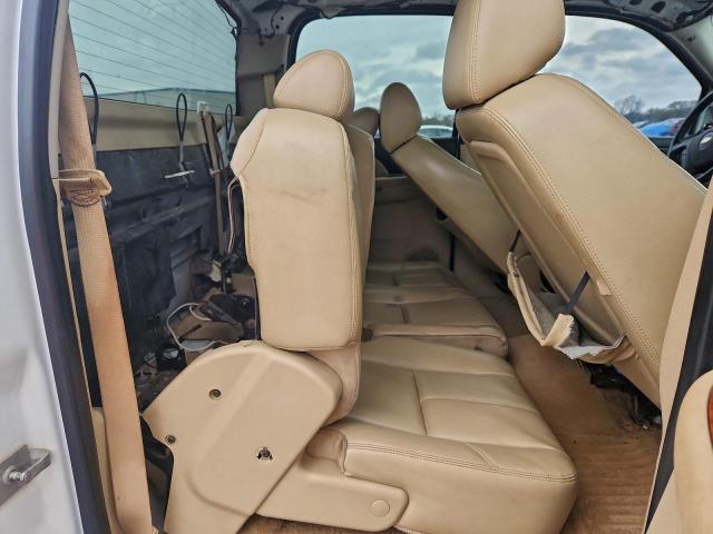 Chevrolet Silverado K2500 Heavy Duty Image 8