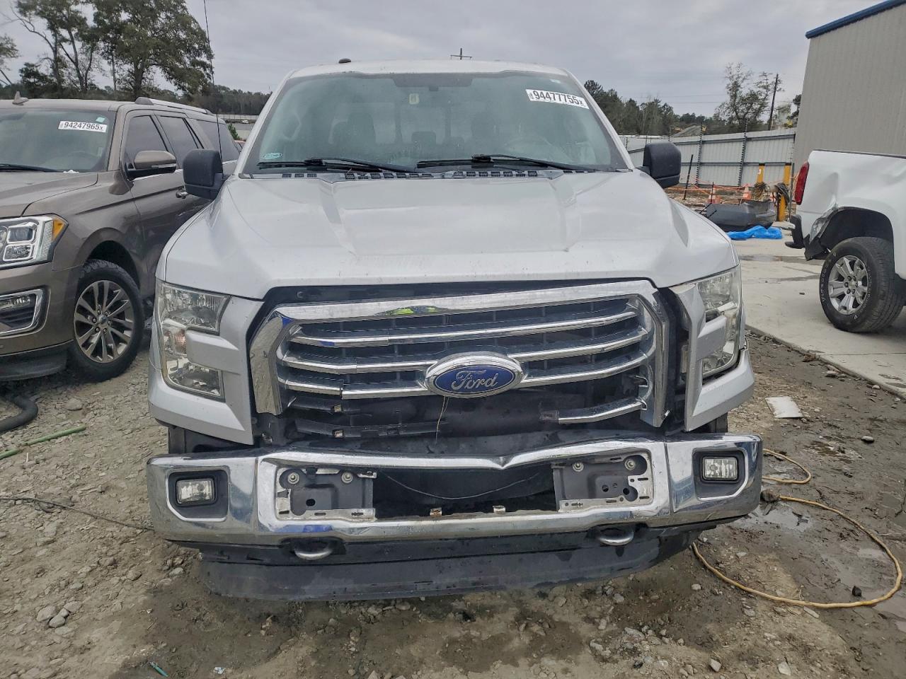 Ford F-150 Supercrew Image 4