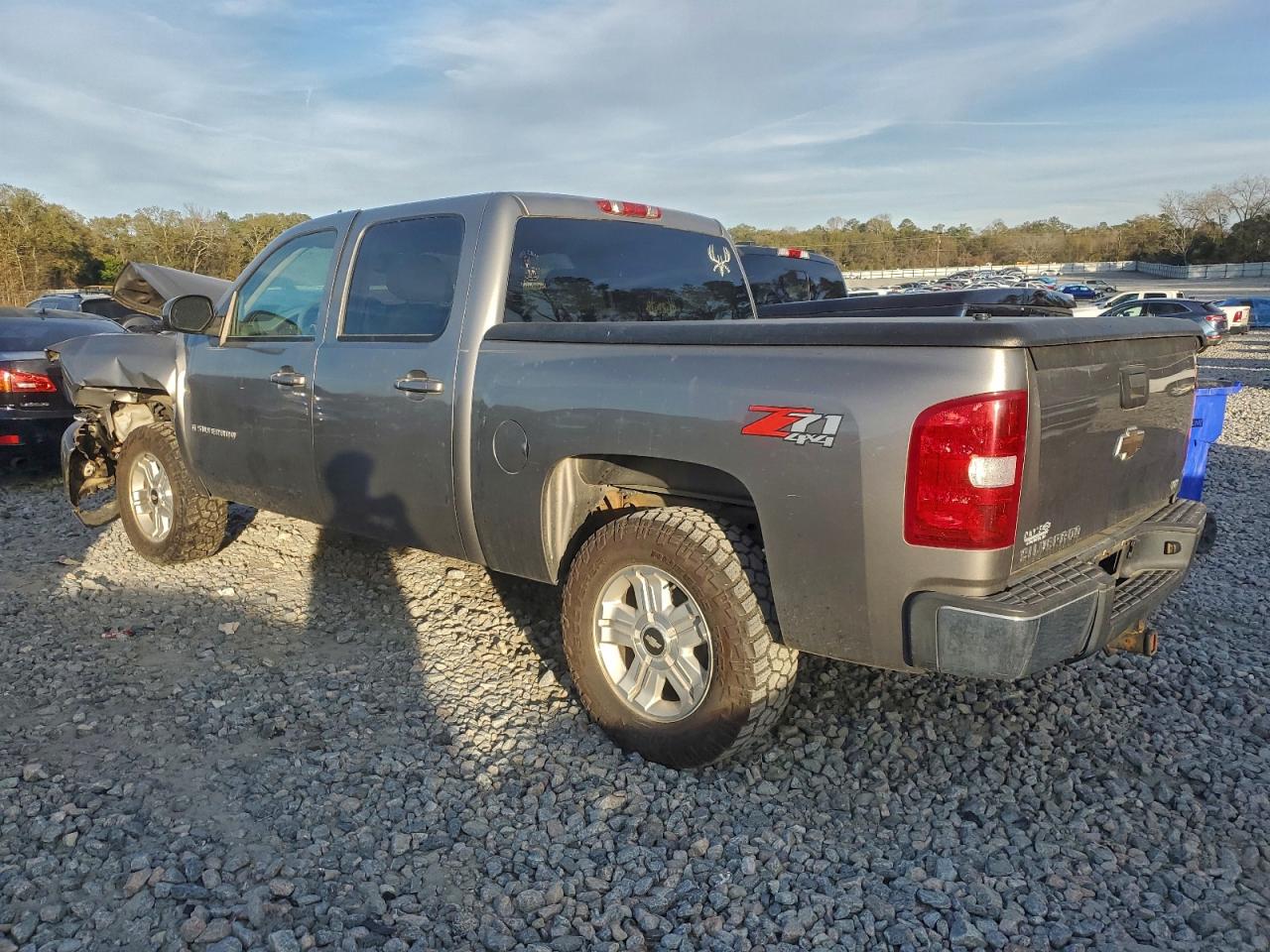 Chevrolet Silverado K1500 Crew Cab Image 7