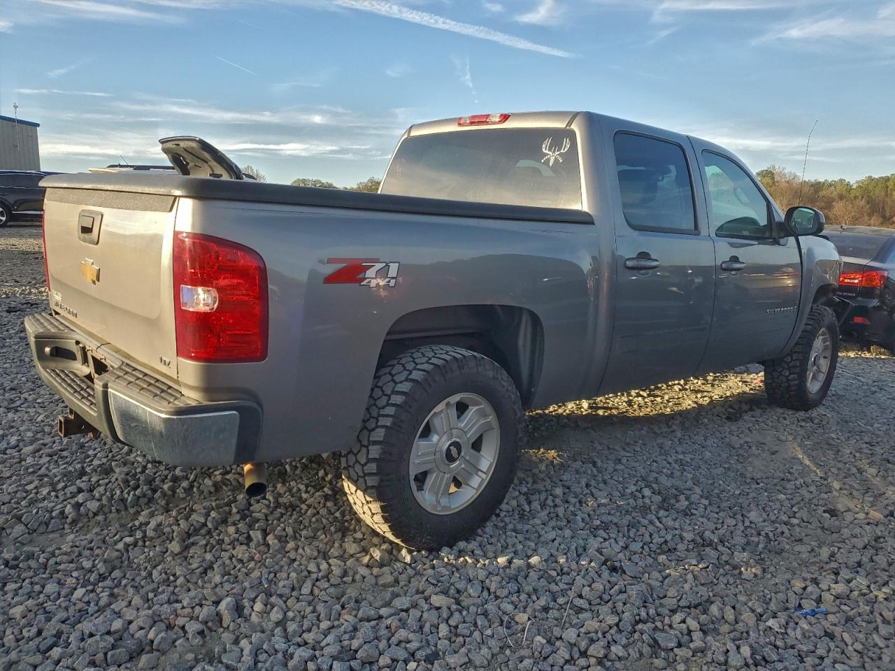 Chevrolet Silverado K1500 Crew Cab Image 4