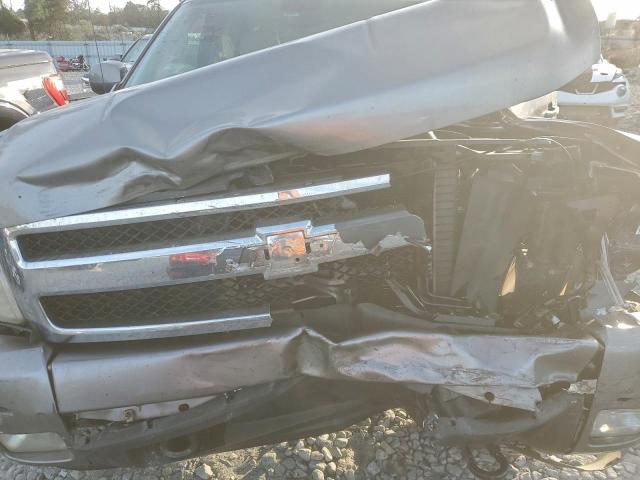 Chevrolet Silverado K1500 Crew Cab Image 8