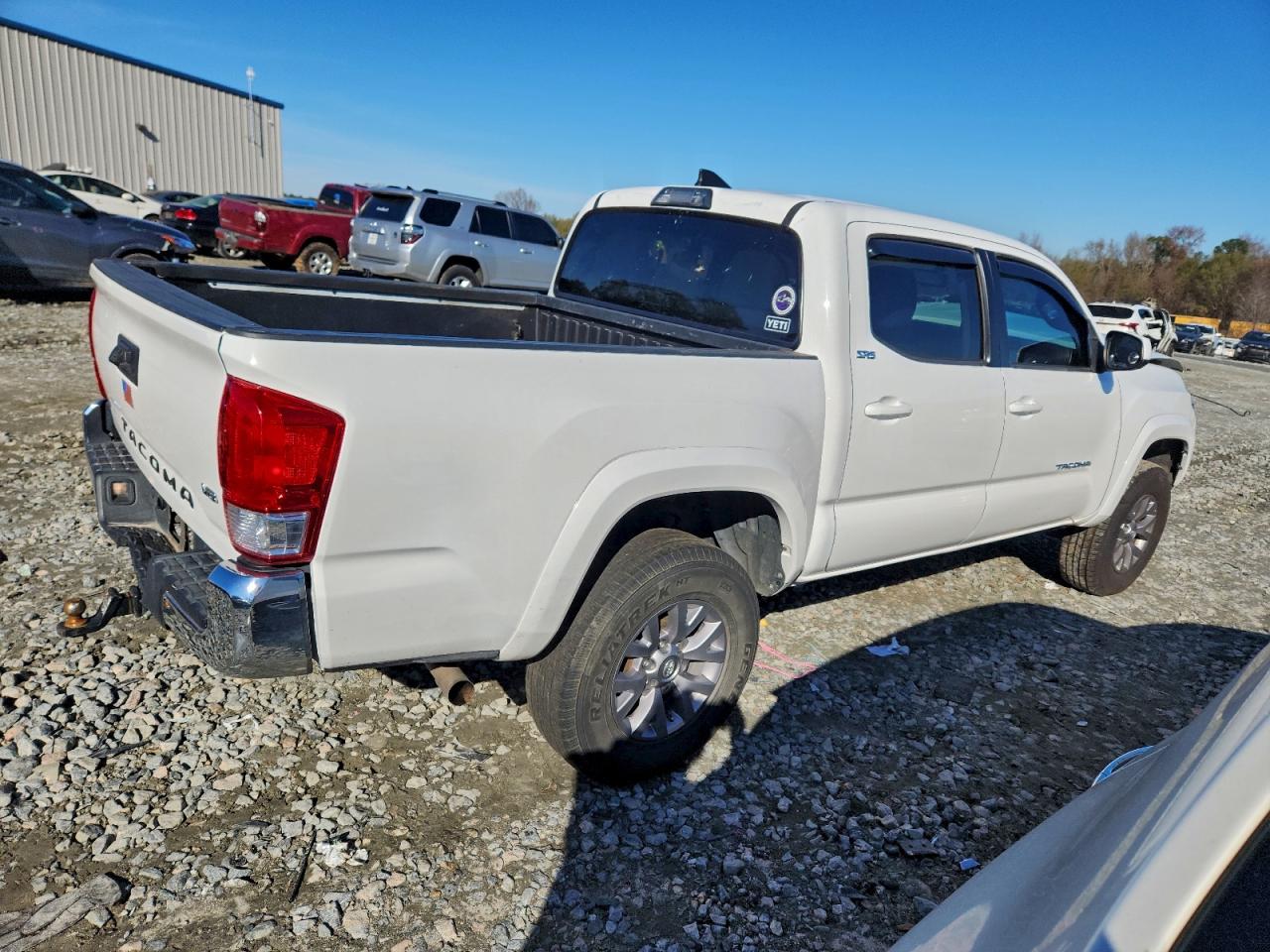 Toyota Tacoma Double Cab Image 2