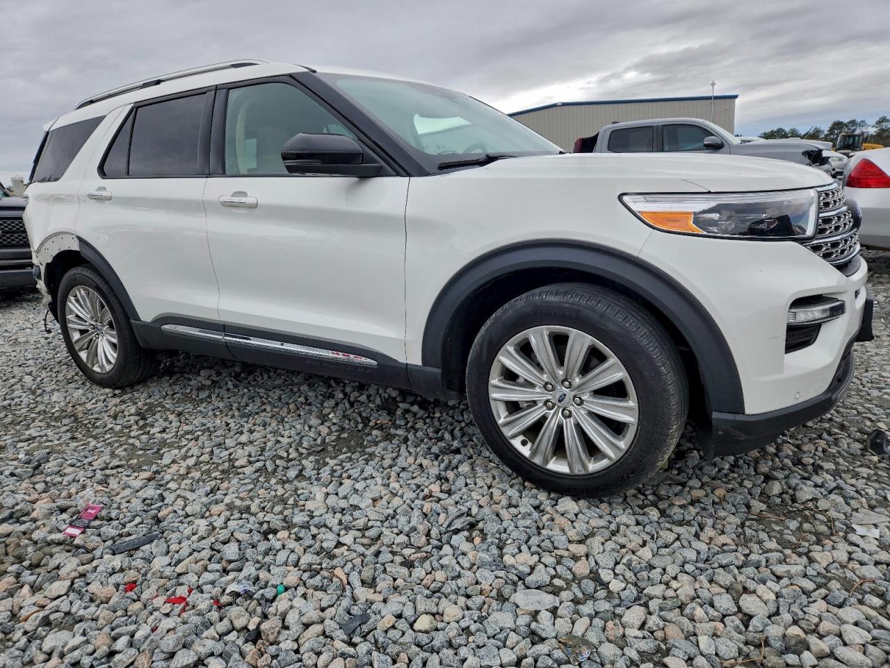 Ford Explorer Limited Image 13